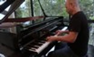 Заглавная музыкальная композиция Fallout 4 в исполнении композитора