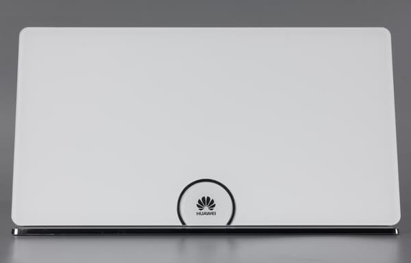 Внешний вид Huawei WS880 Внешний вид Huawei WS880