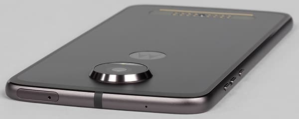 Обзор смартфона Moto Z2 Play