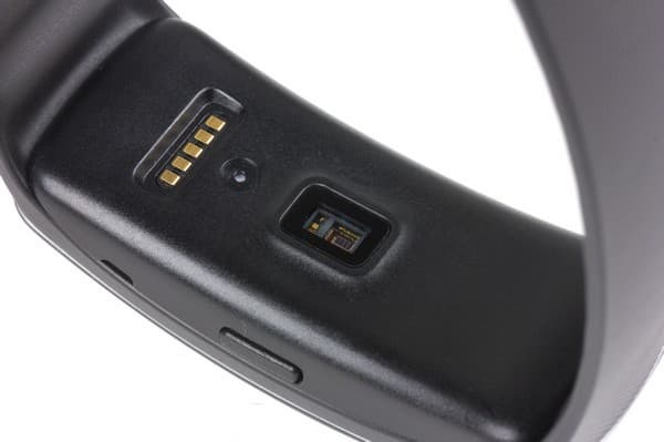 Умный браслет Samsung Gear Fit Умный браслет Samsung Gear Fit