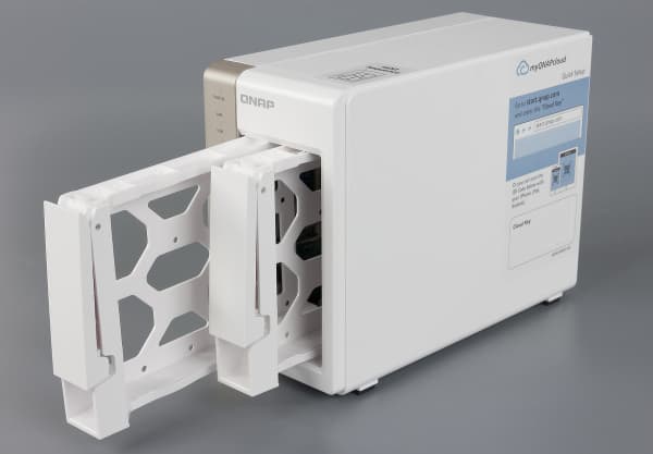 Конструкция QNAP TS-251 Конструкция QNAP TS-251