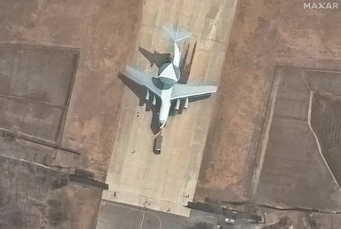 Спутниковый снимок ДРЛОиУ на базе Ил-76