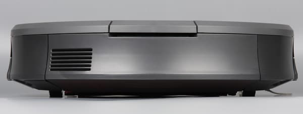 робот-пылесос iRobot Roomba 960, вид сзади робот-пылесос iRobot Roomba 960, вид сзади