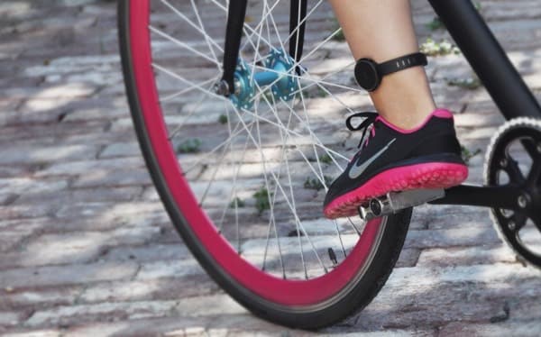 Катание на велосипеде с Moov Катание на велосипеде с Moov