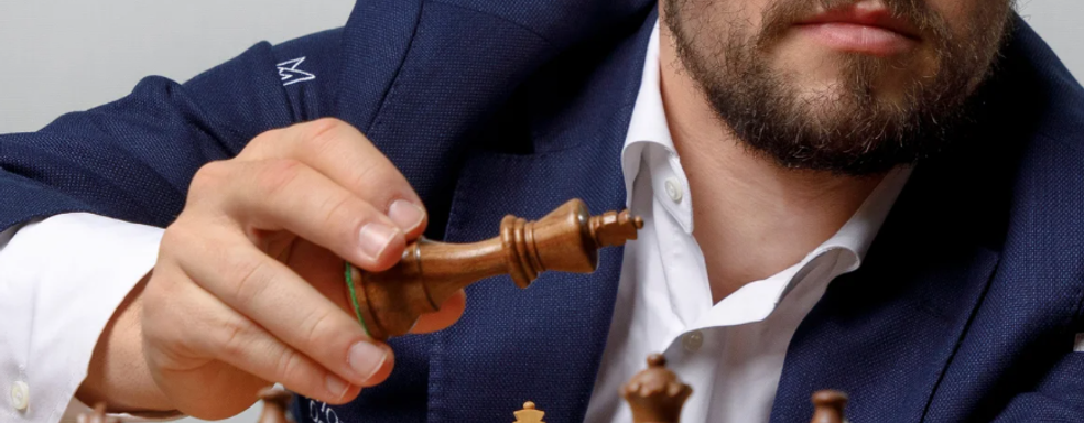 Шахматист Магнус Карлсен переиграл и уничтожил ChatGPT — не потеряв ни одной фигуры