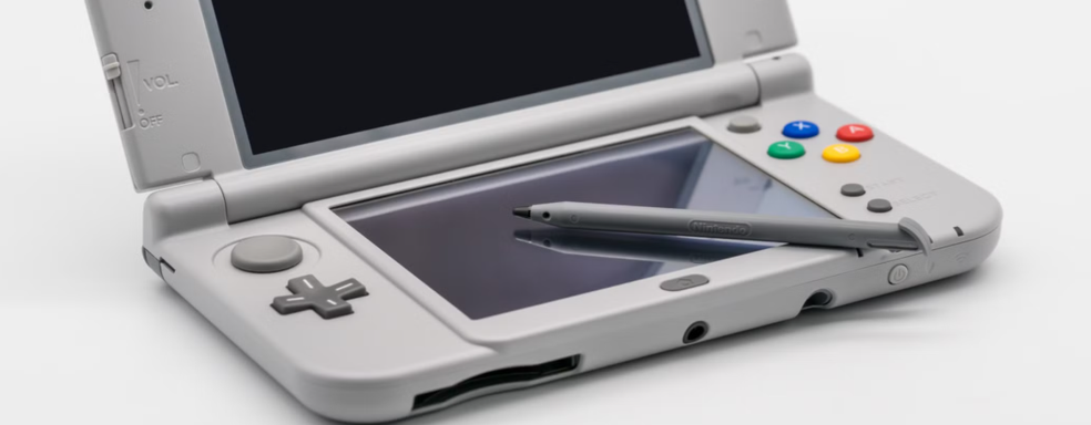 Запечатанный чехол Nintendo 3DS превратился в пыль — владелец показал преобразившийся экспонат коллекции