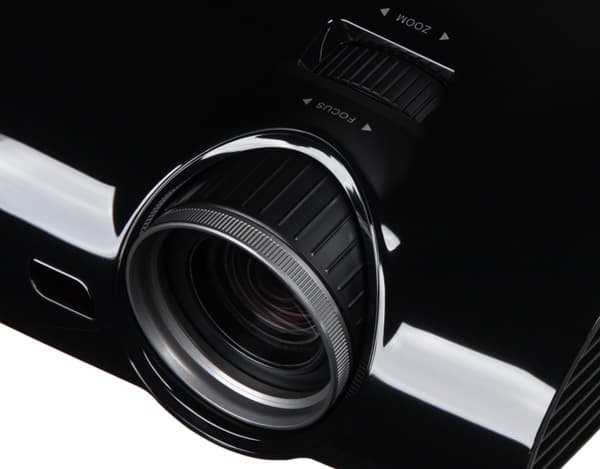 Проектор Optoma HD300X, объектив Проектор Optoma HD300X, объектив