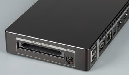 QLED-телевизор Samsung QE65Q9FAMUXRU. Блок One Connect