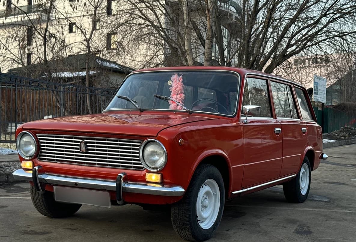 ВАЗ-2102
