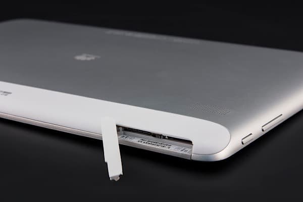 Верхняя грань Huawei MediaPad 10 FHD