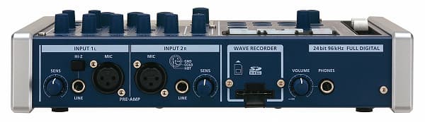 Переносная студия Roland V-Studio 100