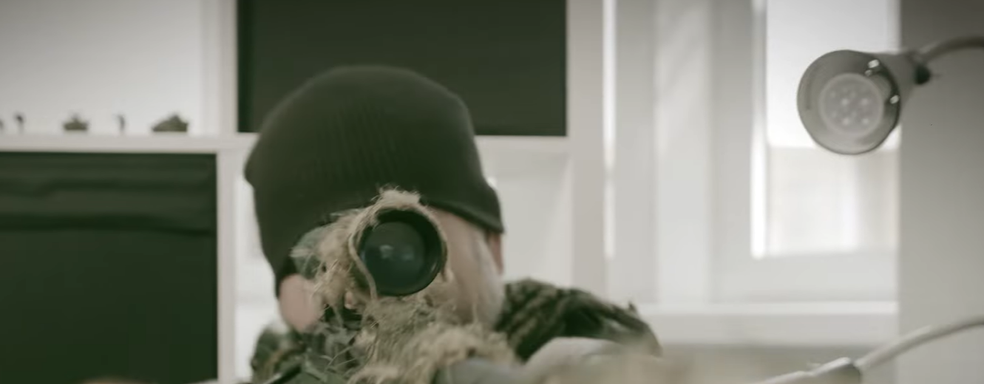 Commandos 3 HD Remaster рекламируют диванные войска. Игру раскритиковали в Steam, она доступна в Xbox Game Pass