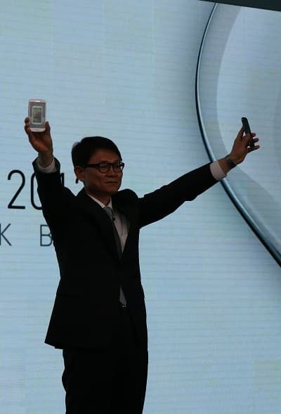 начало продаж нового смартфона Samsung Galaxy S III на российском рынке