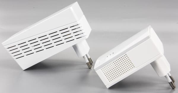 Внешний вид комплекта TP-Link TL-WPA4220KIT Внешний вид комплекта TP-Link TL-WPA4220KIT