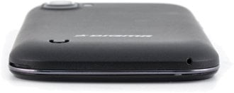 Обзор Digma iDxD4 3G. Нижний торец смартфона