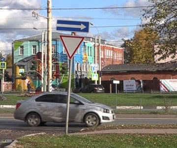 Видеокамера Canon XF405