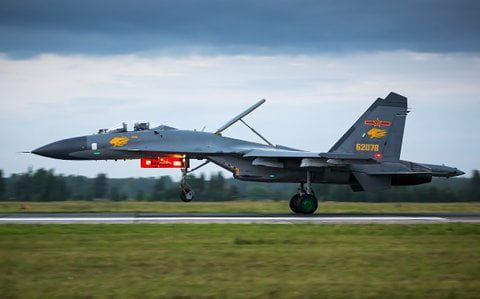 Китайский самолет J-11