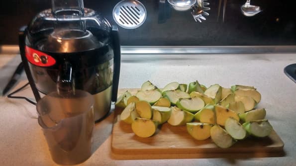 Центробежная соковыжималка Philips HR1836