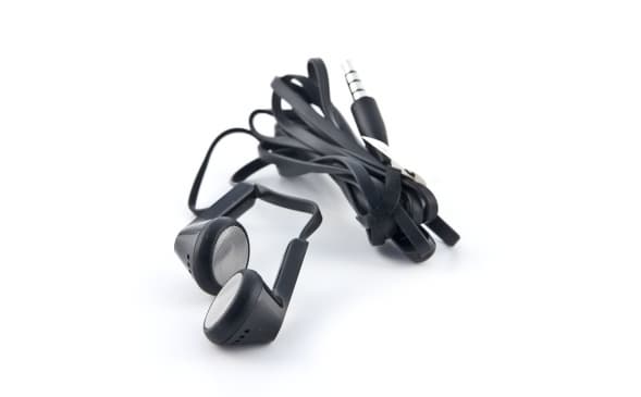 Обзор коммуникатора HTC One V