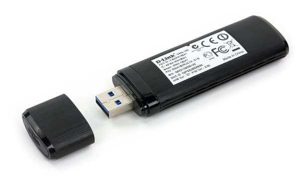 Внешний вид D-Link DWA-182 Внешний вид D-Link DWA-182