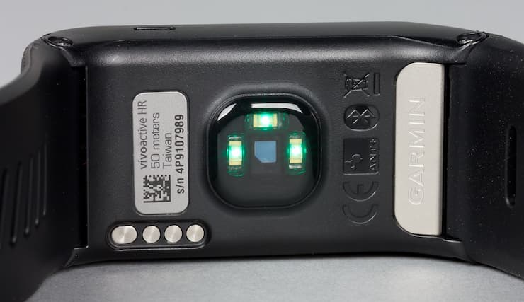 Фитнес-браслет Garmin vivosmart HR