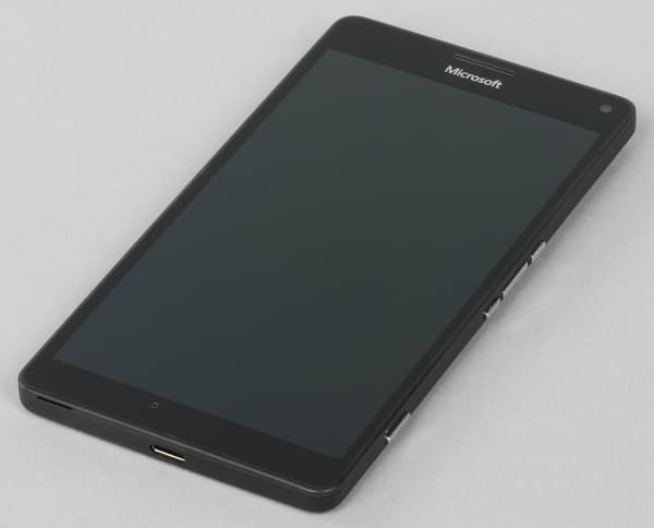 Внешний вид Microsoft Lumia 950 XL