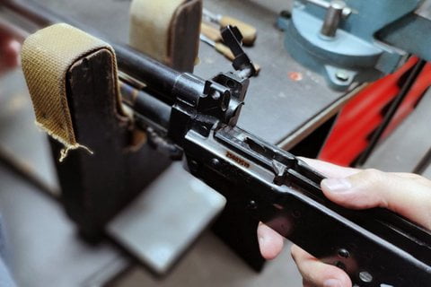 Проверка качества макета стрелкового оружия