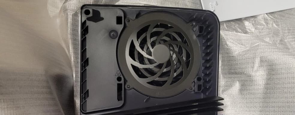 PS5 Pro все же несовместима с панелями Slim-модели PS5