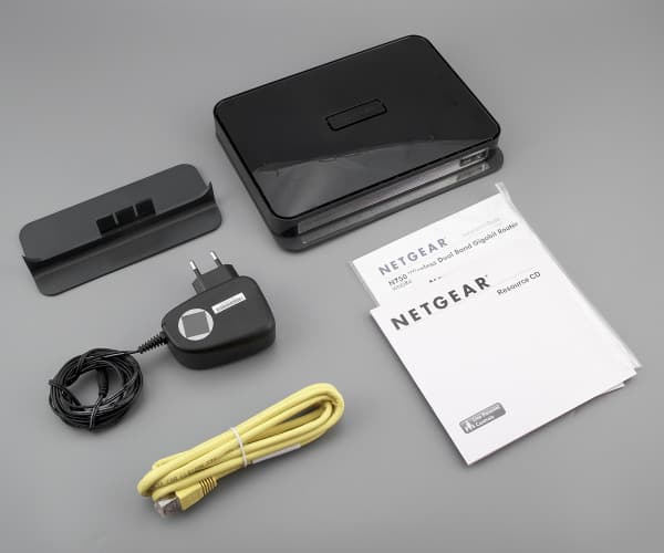 Комплект поставки роутера Netgear WNDR4000 Комплект поставки роутера Netgear WNDR4000