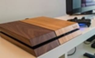 PS4 в деревянном корпусе