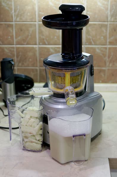 Шнековая соковыжималка Kitfort KT-1101-3