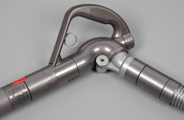Пылесос Dyson Cinetic Big Ball Animalpro. Шарнир рукоятки