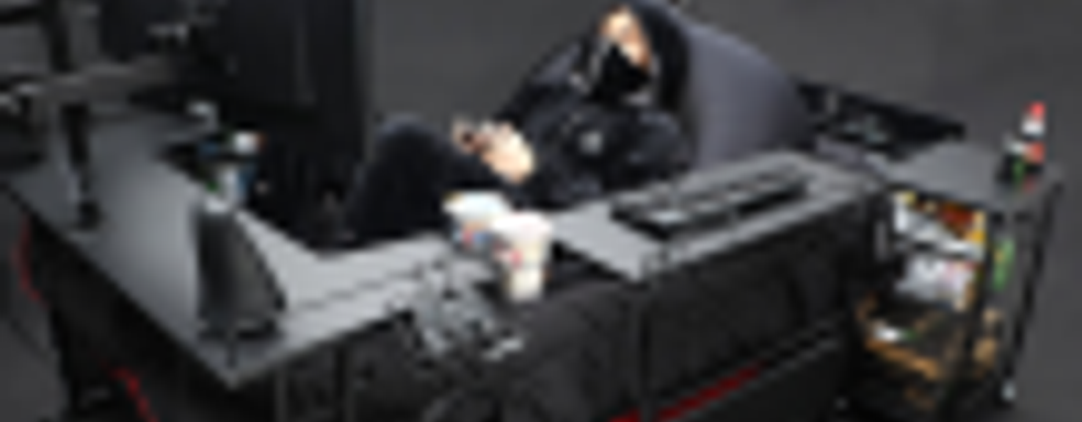 Игровые кресла устарели – встречайте игровую кровать!