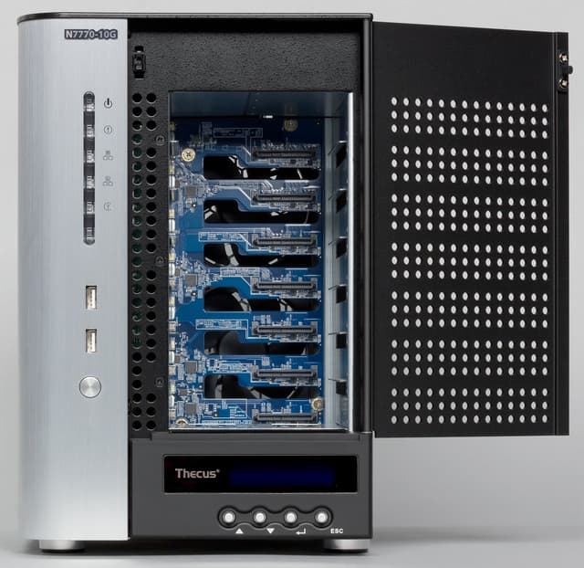 Конструкция сетевого накопителя Thecus N7770-10G Конструкция сетевого накопителя Thecus N7770-10G