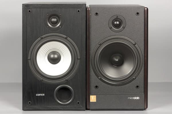 Участники обзора Microlab Solo 6C и Edifier R2600