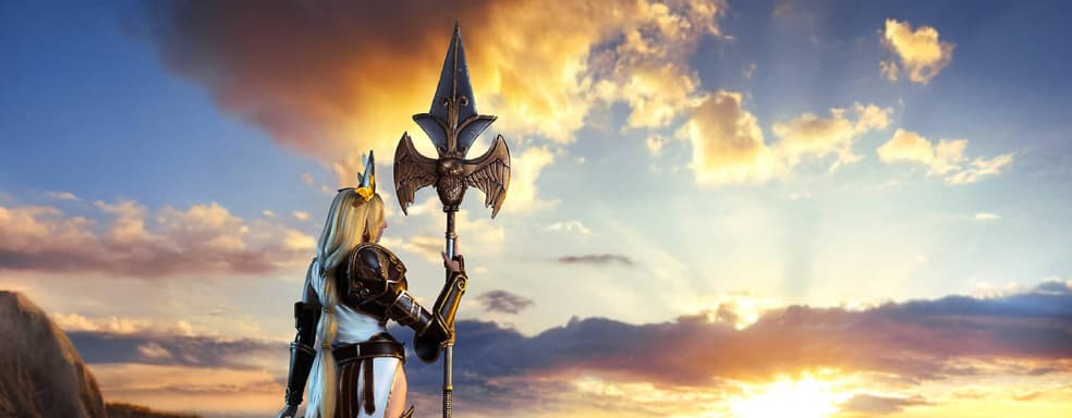 Богиня мудрости и военной стратегии: модель показала косплей Афины из игры SMITE