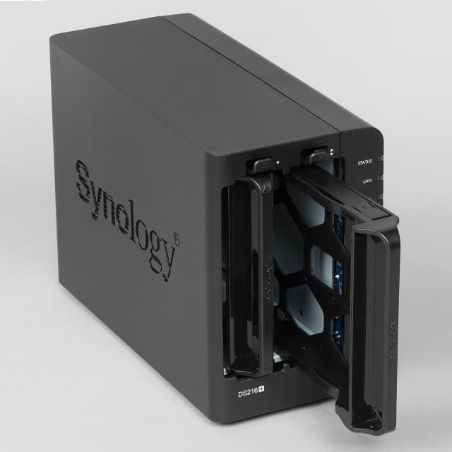 Внешний вид Synology DS216+ Внешний вид Synology DS216+