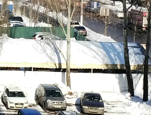 Снимок на тыловую камеру смартфона BlackBerry Z10 Снимок на тыловую камеру смартфона BlackBerry Z10