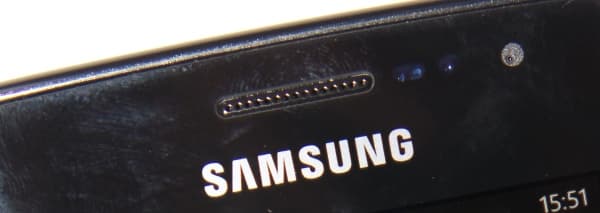 Samsung Omnia W динамик