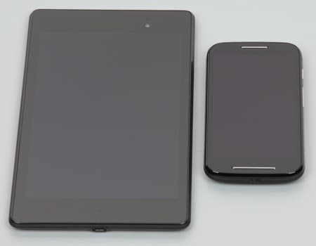 Обзор смартфона Motorola Moto E. Тестирование дисплея