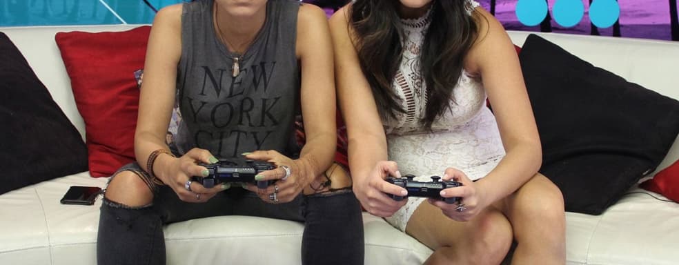 Сыгравшая роль Панам в Cyberpunk 2077 актриса купила себе коллекционное издание игры. Для PlayStation 4