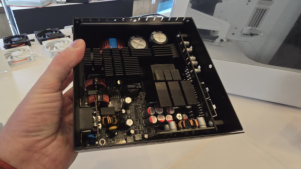 HAVN-XR-1000-W-Platinum-A-Inside_large.j